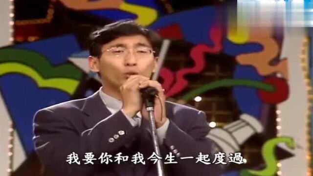 宋少卿表演才艺停不下来,菲哥拿出奖杯,宋少卿停止了表演