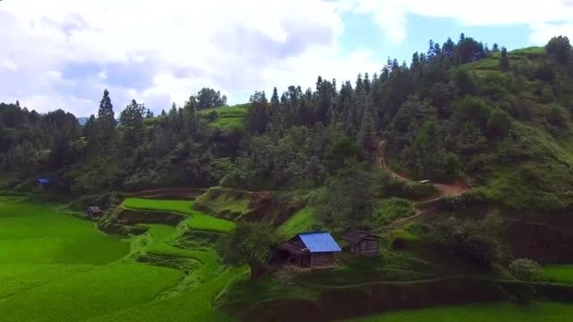 贵州大山里的小木屋,真正的田园生活,看到这画面你想家了吗