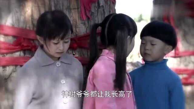 袖珍妈妈:袖珍妈妈长不高,女儿为了让母亲长高,给妈妈偷鸡腿吃