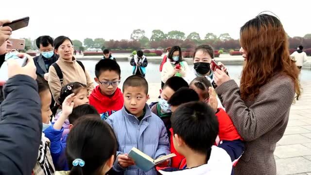 世界水日!“成长营”线下活动,22组家庭在水博馆玩嗨了