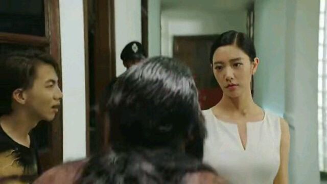 漂亮美女大律师