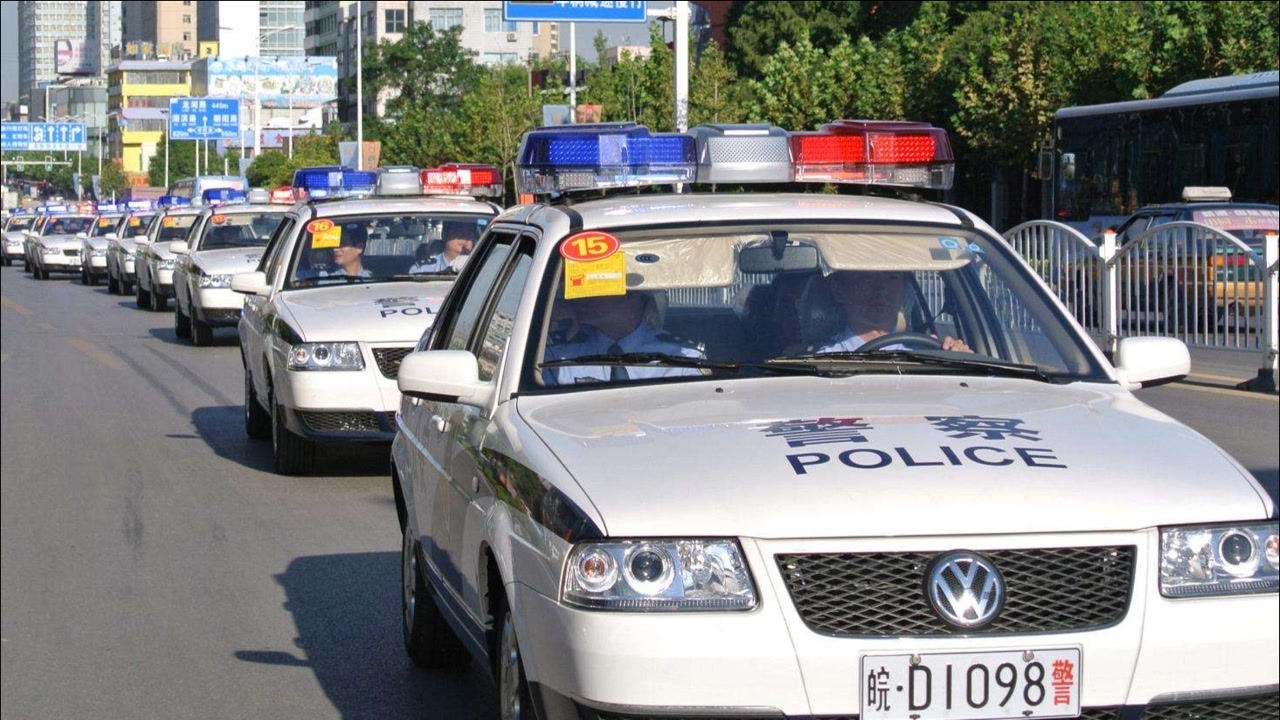 中国警车全体换新装，大众变为历史，新车更显大国风范腾讯视频 