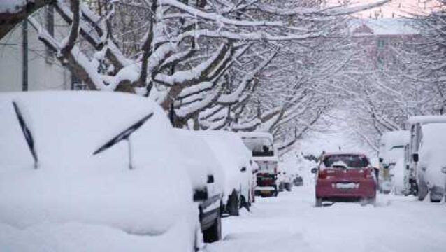 最大积雪深度68厘米!多地迎来特大暴雪,专家发出重要提醒,当心