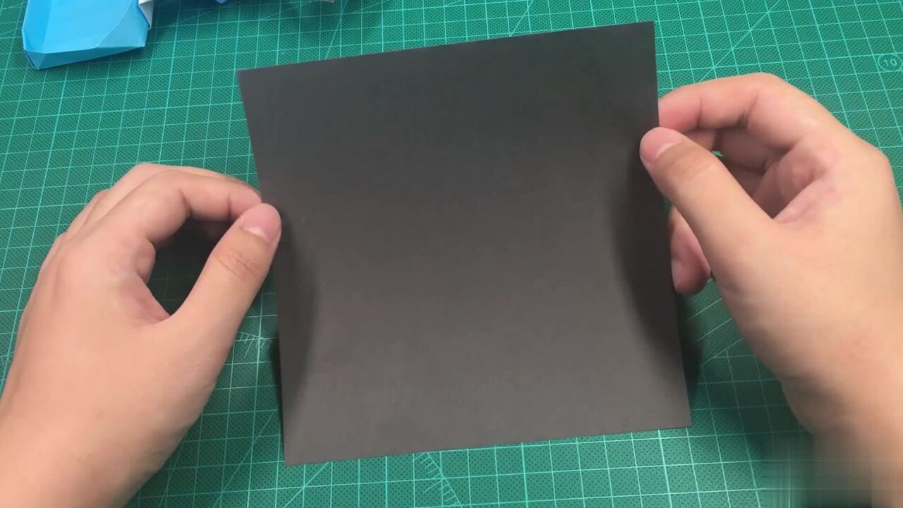 你玩过吃鸡吗?到车教你做一个折纸平底锅
