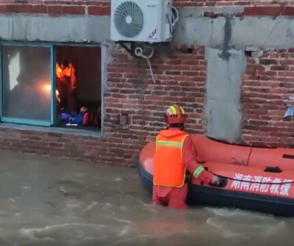 视频丨暴雨来袭 湘乡市各级各部门迅速响应组织防汛救灾