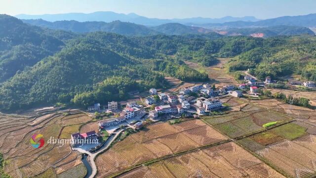 航拍铅山:落寞的小山村石塘炉里