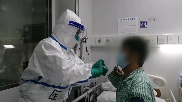 【先进典型】感动上海2022回顾——“白衣卫士”胡必杰