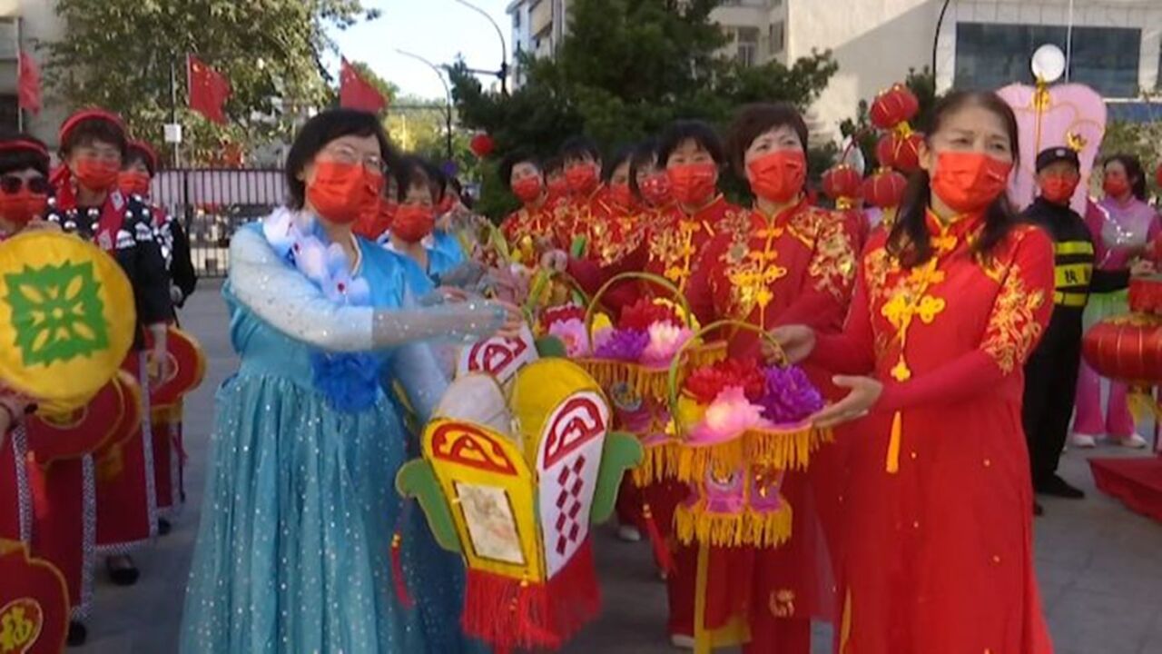 浓浓“元宵味”!珠海香洲新村社区举行花灯巡游,欢歌笑语闹元宵