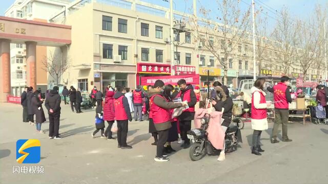 潍坊市潍城区:贴心义诊进大集 志愿服务接地气