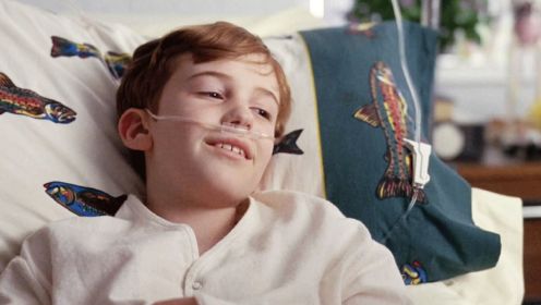 电影：豆瓣9.1，男孩用荒诞的方法治疗艾滋病，结果感动了无数人，16分钟看完《鳄鱼波鞋走天涯》