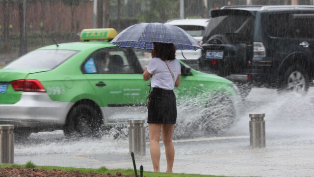 暂停户外作业和活动!珠海暴雨预警升级为橙色