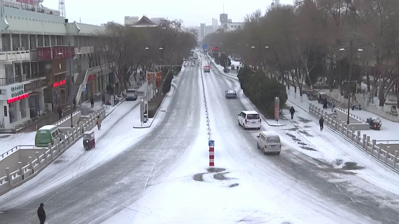 宁夏多条高速因降雪采取临时交通管制