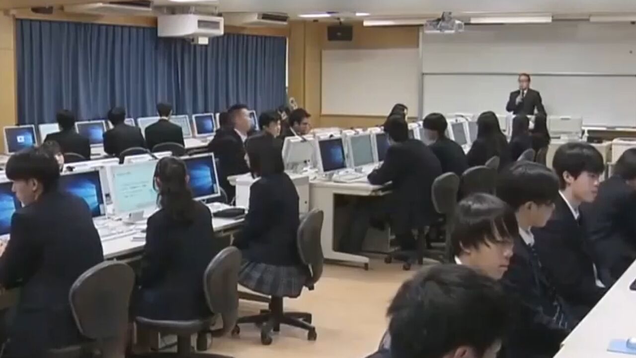 日本多所学校开始试用生成式AI教学