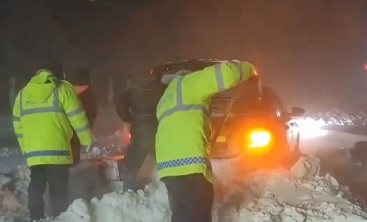 新疆多举措应对大风降雪天气,未来一周我国多地气温起伏较剧烈