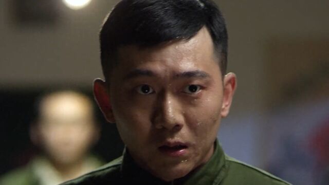 《热血青春》第8集03:书田给班长洗脚却被娄排长怒斥?书田沮丧不已泪流满面