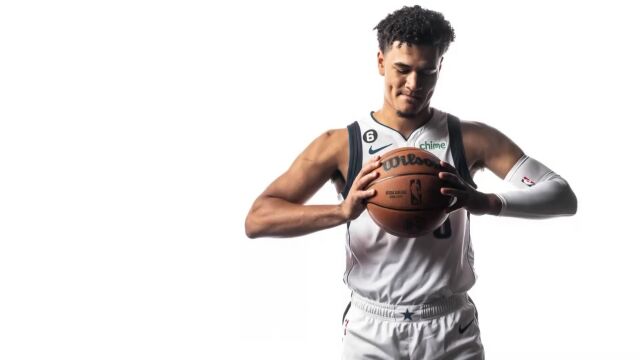 NBA常规赛：篮网vs独行侠第4节英文原声全场回放