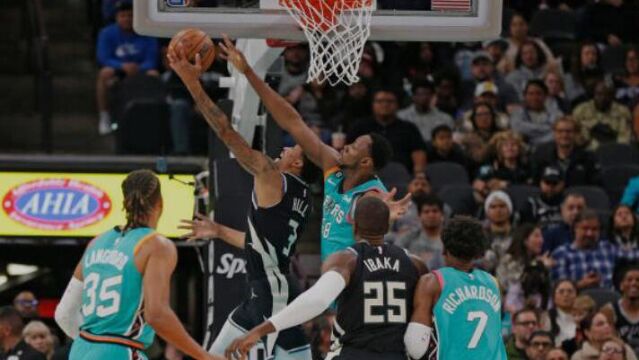 雄鹿93-111马刺 约翰逊瓦塞尔合砍51分双星闪耀