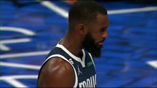 NBA常规赛：火箭vs独行侠第4节英文原声回放