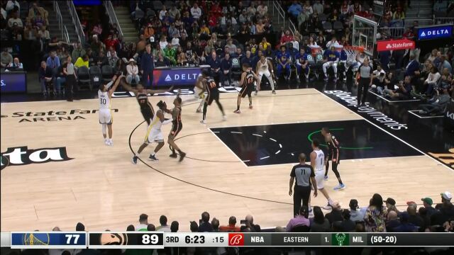 水花兄弟强势发力 库里汤普森合砍7分助球队缩小分差