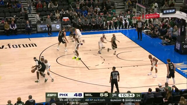 NBA常规赛：太阳vs雄鹿第3节 英文解说回放