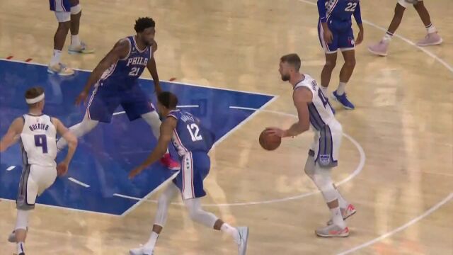 就你叫恩比德啊？小萨博尼斯陀螺转身戏耍恩比德