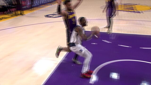 欧文犀利突破打成2+1 反击再中超远三分掀起进攻潮