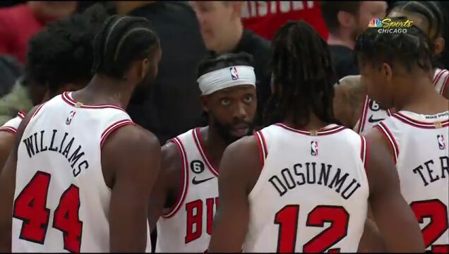 NBA常规赛：奇才vs公牛第4节 英文解说回放