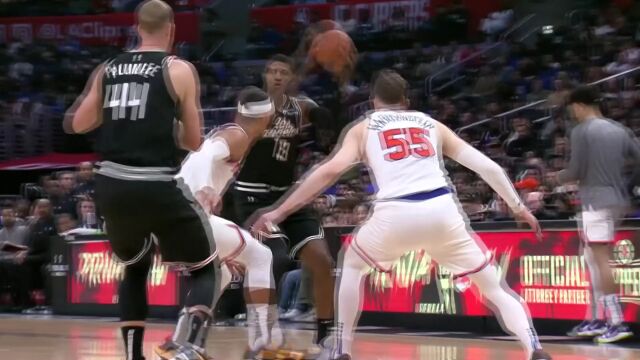 普拉姆利输送炮弹 曼恩出其不意空切暴扣