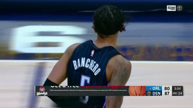 打你个出其不意！班凯转身过人起飞暴扣