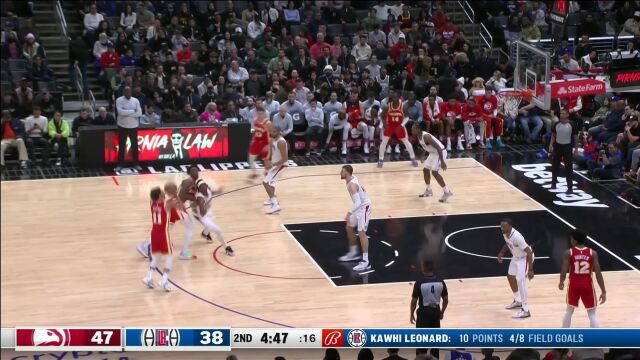 只需要一丝空间！特雷杨借掩护三分直接出手命中