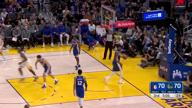 晃得防守团团转 格林眼观六路炮弹直传助飞卢尼上篮打进