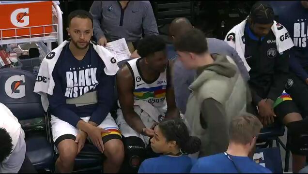 NBA常规赛：黄蜂vs森林狼第1节中文解说回放