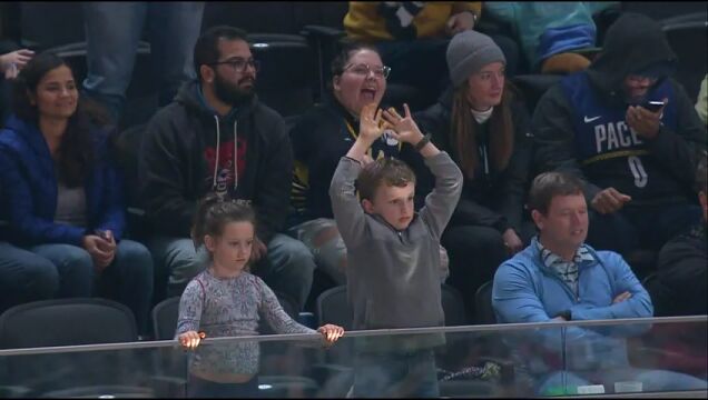 开拓者vs步行者第4节英文原声回放