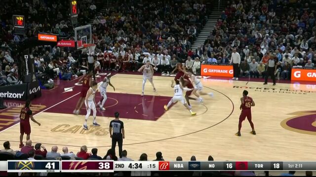 攻防两端皆有建树！勒维尔死亡封盖+飞身暴扣碾压全场