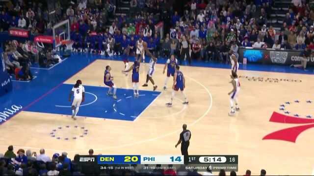 戈登自抛自扣碾压内线 马克西后仰跳投立刻反击