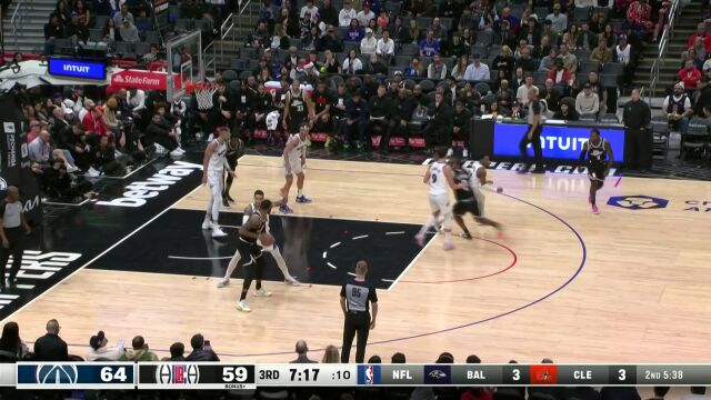 无差别进攻！莫里斯招牌单打无视库兹马强解得手