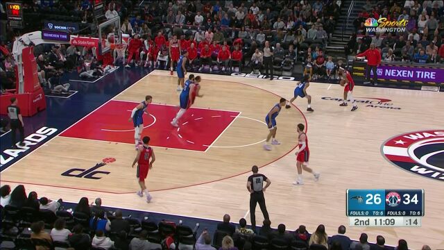 同样的球再来一个 基斯珀特命中超远冷血三分