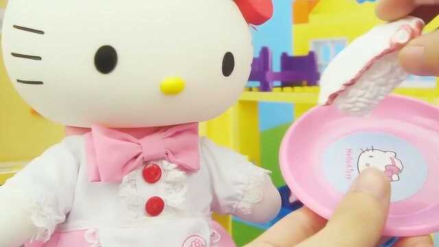 幼儿早教玩具,小猪佩奇和凯蒂猫一起吃面条,塑造宝宝的设计能力