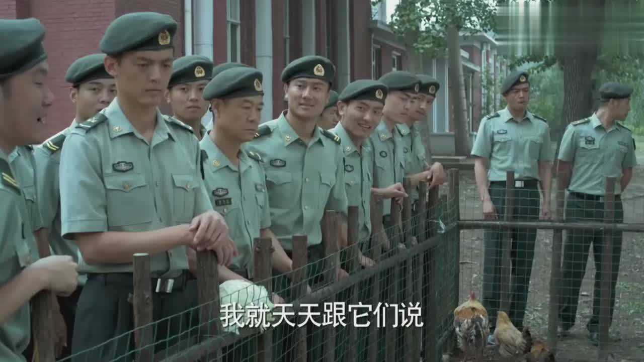 神犬奇兵刘宝独自留守三连孤独的他竟然在军营开起了动物园