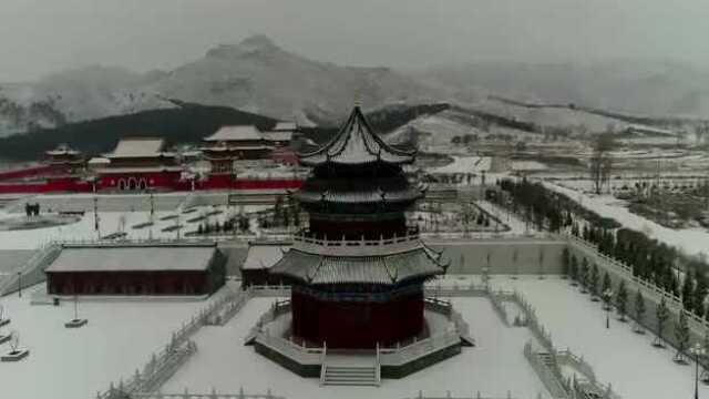 正月里的庙会开始了,雪景下的龙华三会寺,你们那里下雪了吗?