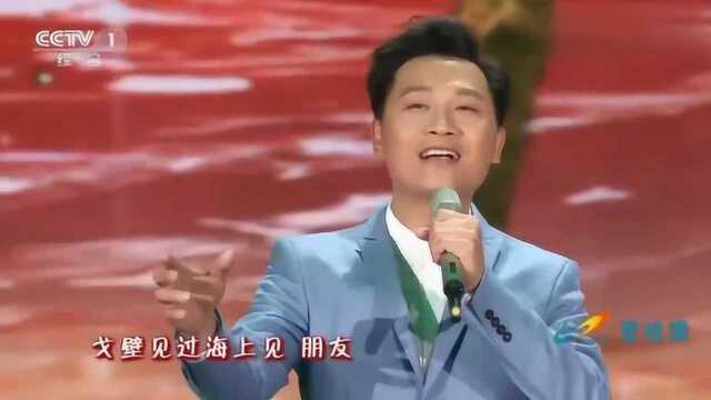 双人合唱经典歌曲,中间的语言听着好有意思!