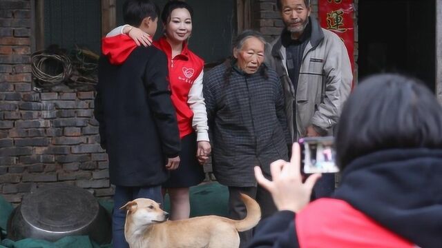 神仙姐姐!年入百万女主播公益帮扶上千人次 至今单身