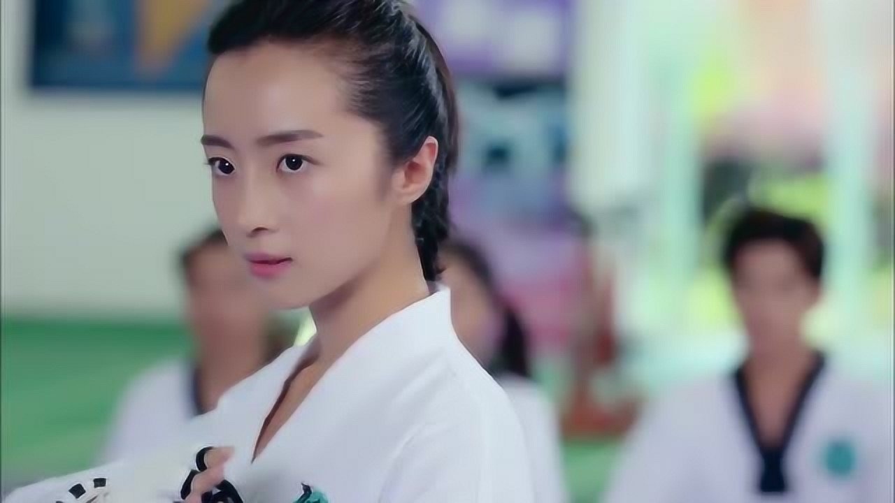 旋风少女戚百草踢出旋风三连踢沈柠方婷宜都难以置信