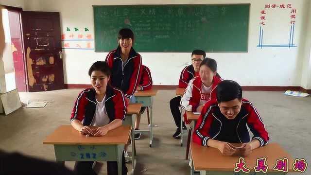 英语老师提问:四大发明用英语怎么说,学生的回答太逗了