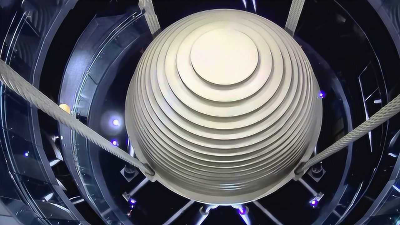 台风“利奇马”来袭，上海中心大厦运作阻尼器，整个大楼毫发无损_腾讯视频
