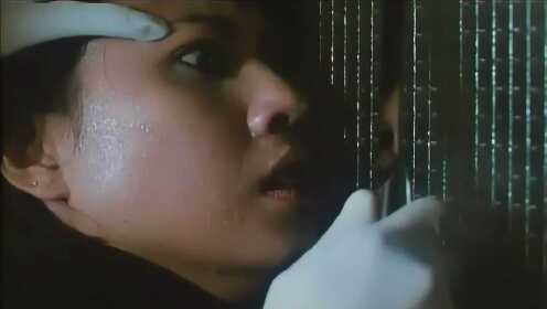 一部香港伦理电影，周海媚不用替身，看20遍也不过瘾