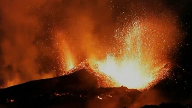 火山爆发的能量有多大?火山灰竟能从圣托里尼落到数百英里的埃及