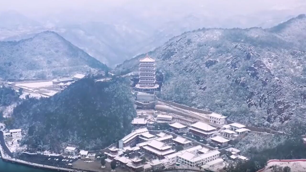 浙江天台银装素裹雪景如画