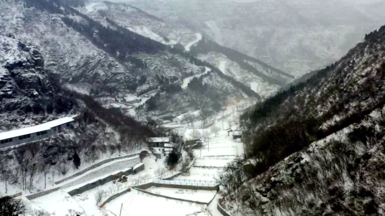 济南暴雪男子开车70公里去大山拍摄,4小时拍了50G风景素材