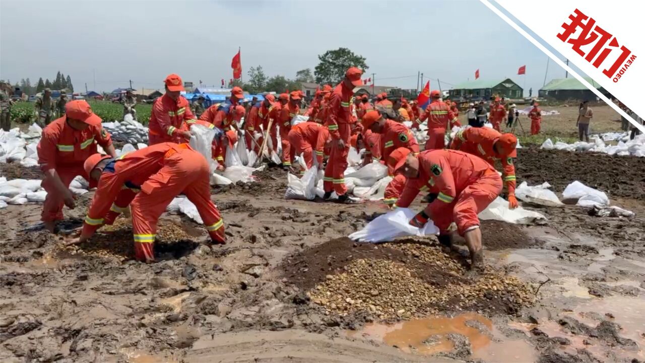 湖南华容县钱团间堤堤坝发生多处管涌险情:已成功封堵3处 风险可控